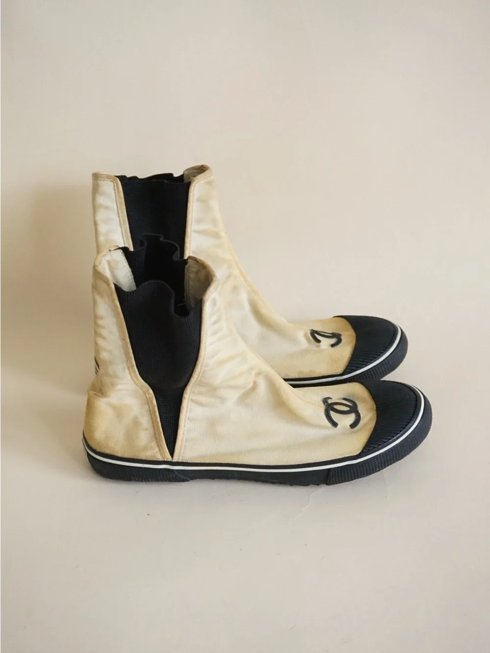Vintage Chanel Ivory Cotton / Black Rubber Ankle Booties - Size 39 AS IS